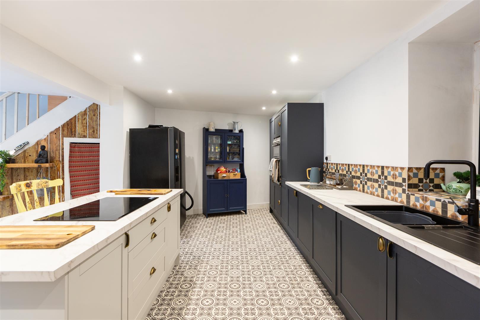 Hebron Road, Clydach, Swansea, SA6 5EJ